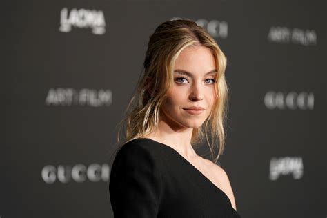 sydney sweeney scar|Sydney Sweeney recalls being told no boy would ever love her。